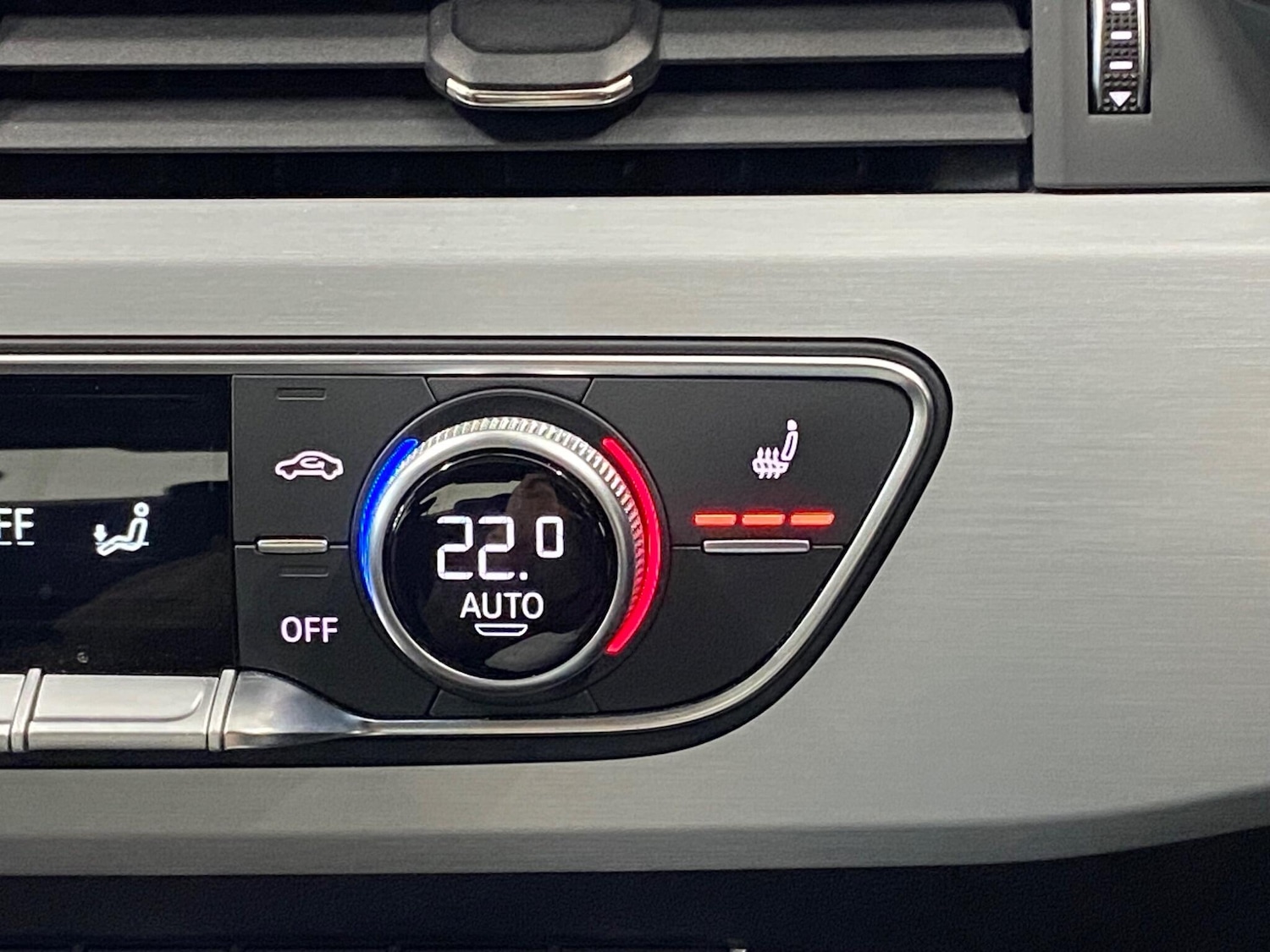 Used Audi A4 2016 for sale - 77335858: Photo 33