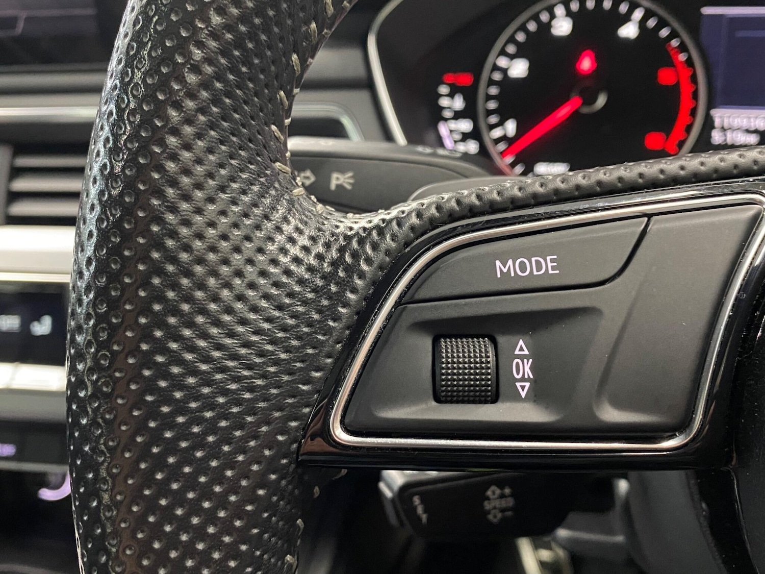 Used Audi A4 2016 for sale - 77335858: Photo 43