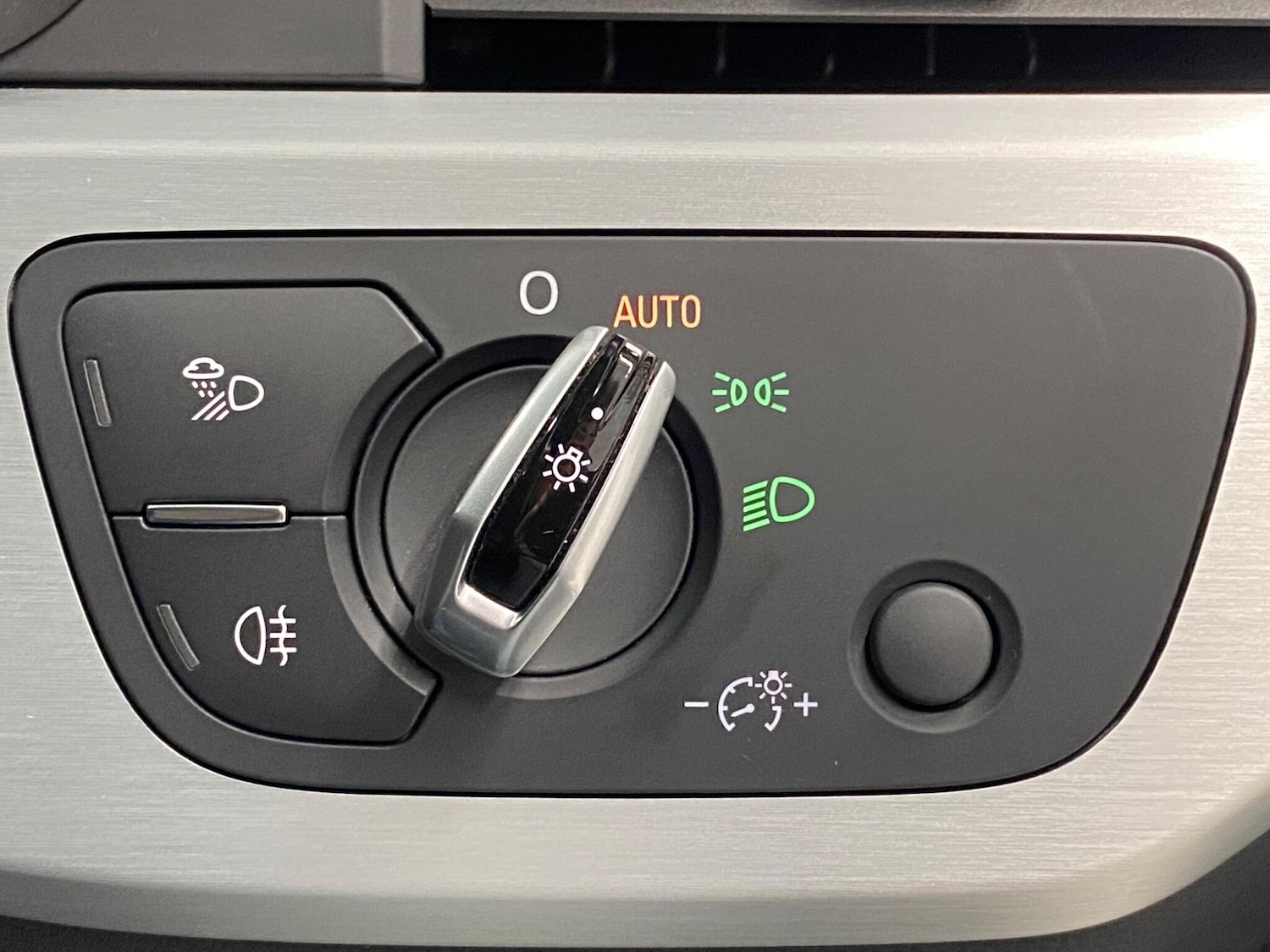 Used Audi A4 2016 for sale - 77335858: Photo 48