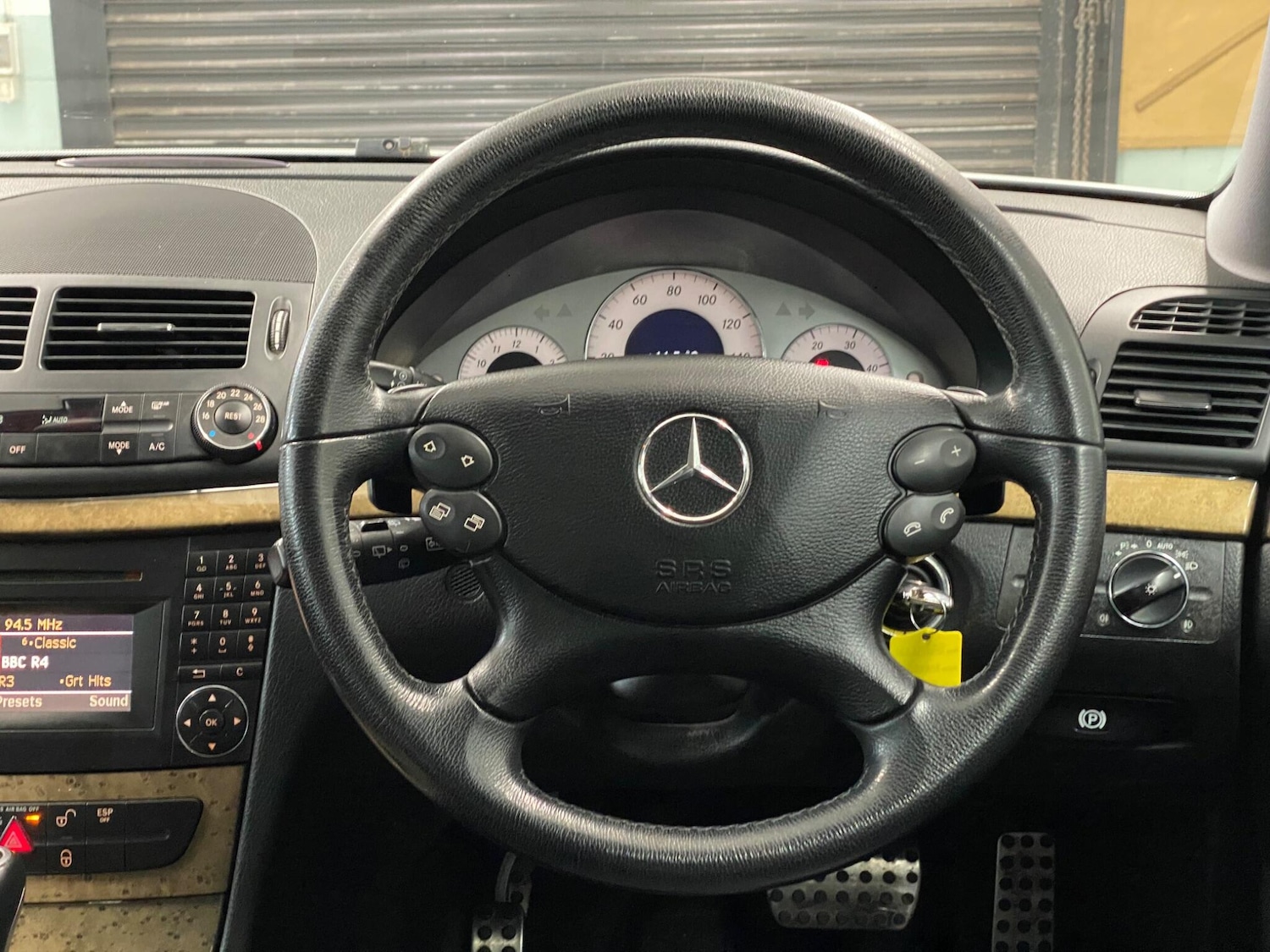 Used Mercedes-Benz E Class 2009 for sale - 77468711: Photo 24