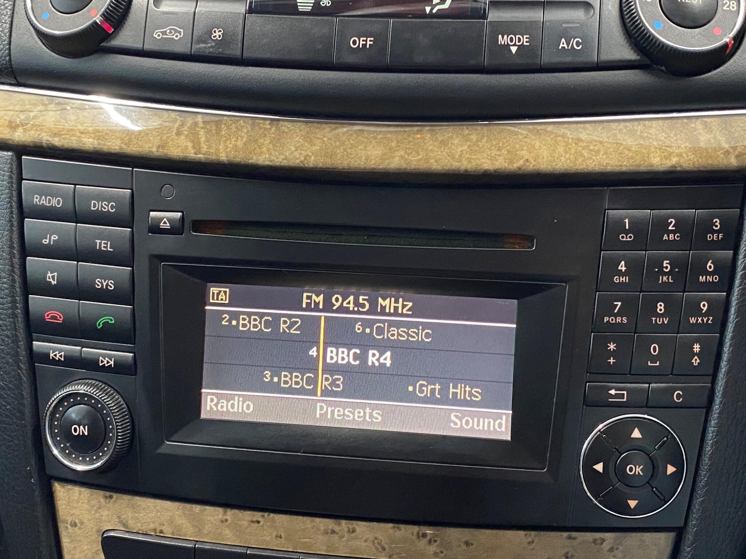 Used Mercedes-Benz E Class 2009 for sale - 77468711: Photo 28