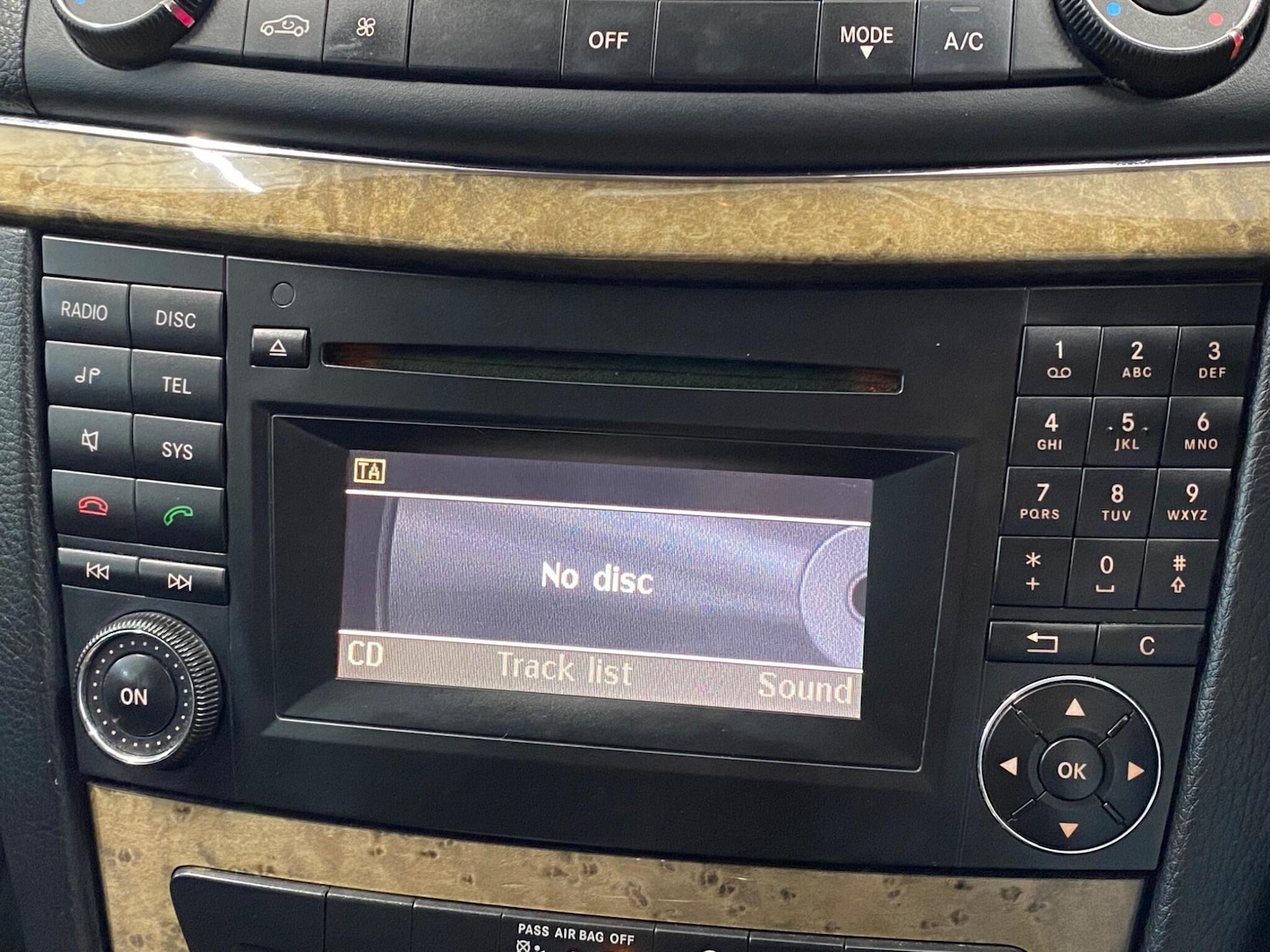 Used Mercedes-Benz E Class 2009 for sale - 77468711: Photo 29