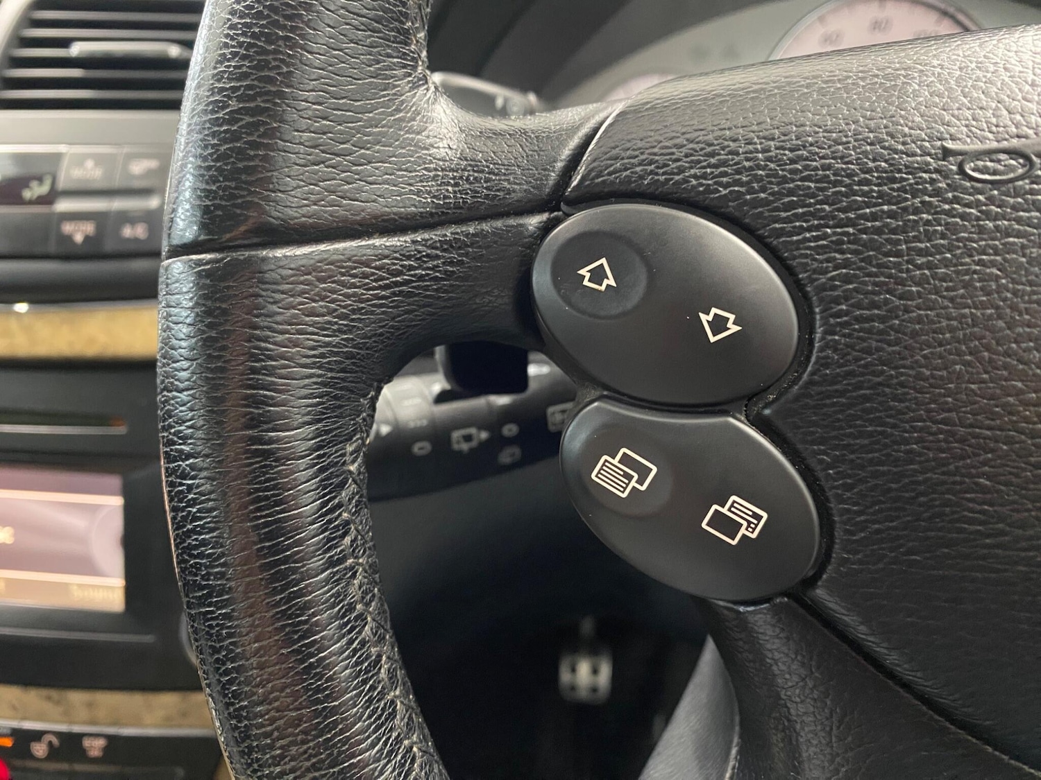 Used Mercedes-Benz E Class 2009 for sale - 77468711: Photo 32