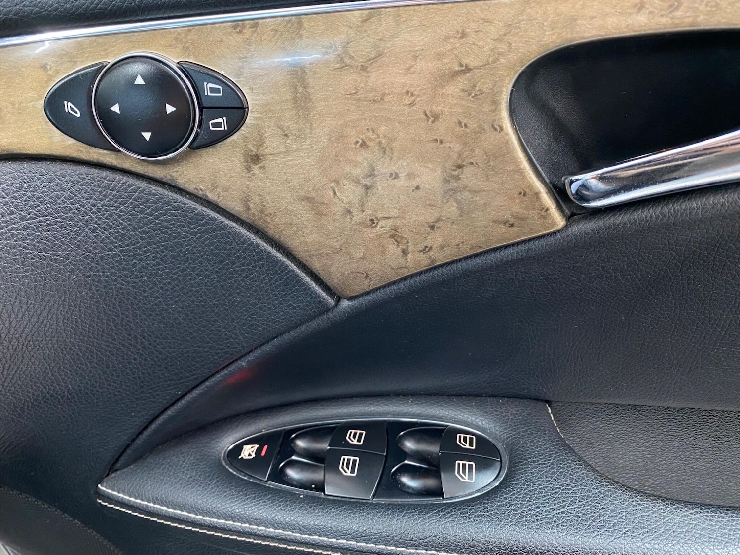 Used Mercedes-Benz E Class 2009 for sale - 77468711: Photo 37