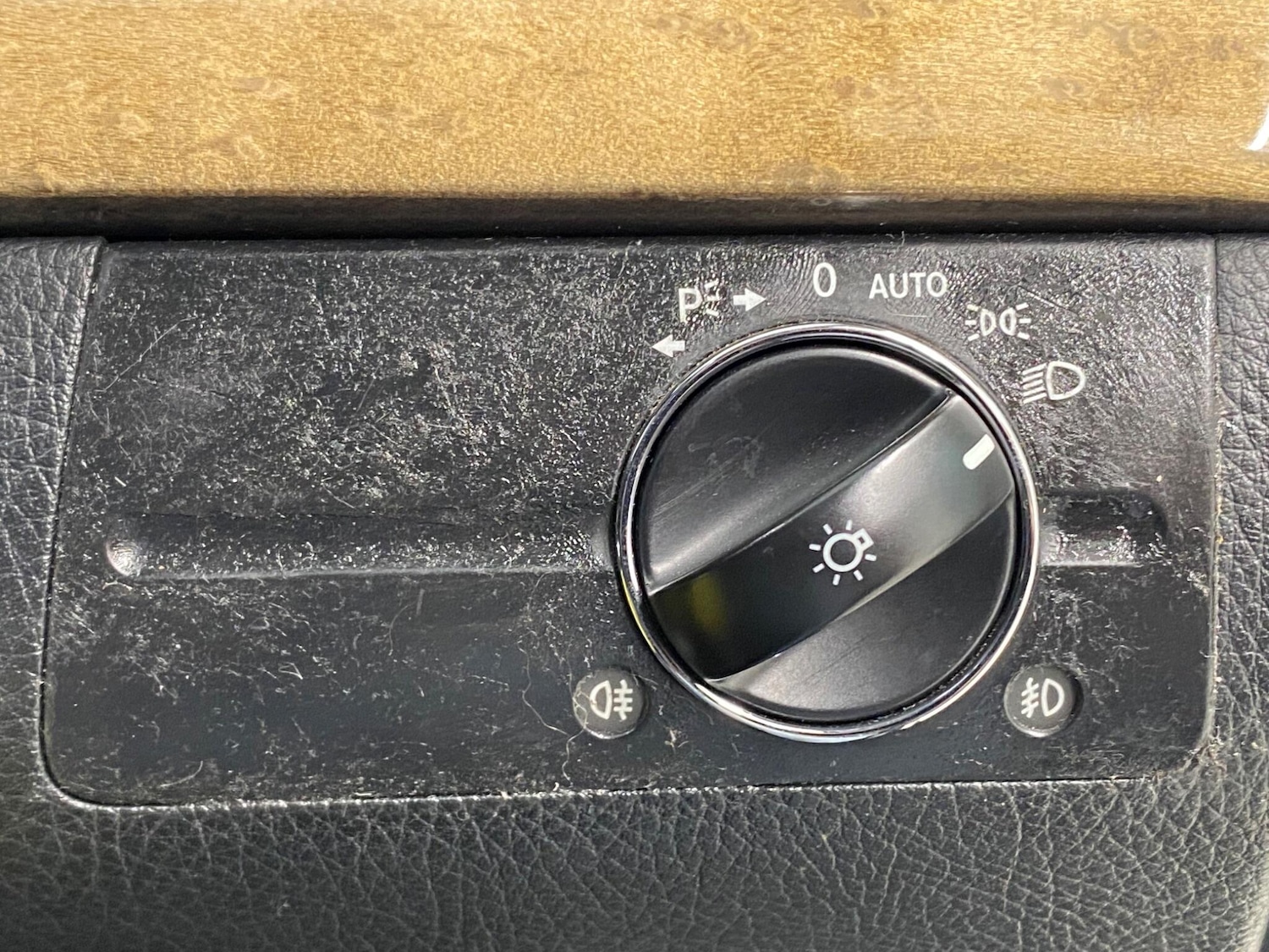 Used Mercedes-Benz E Class 2009 for sale - 77538231: Photo 36