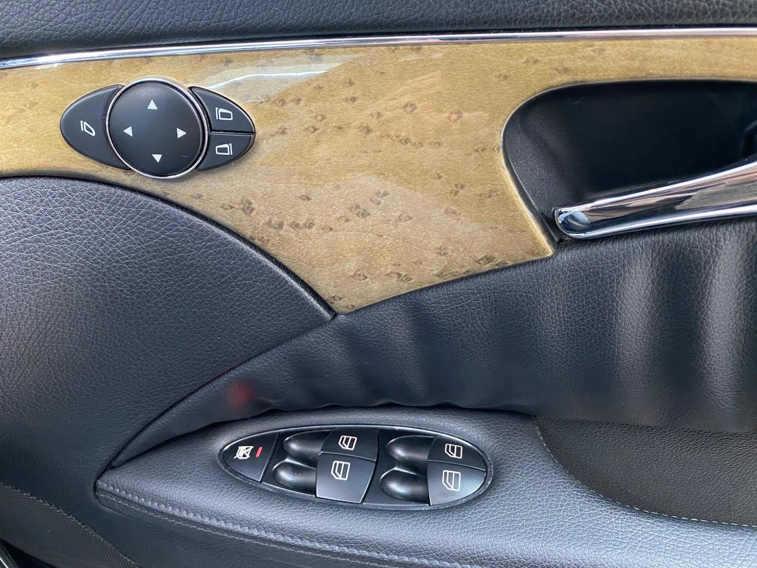 Used Mercedes-Benz E Class 2009 for sale - 77538231: Photo 37