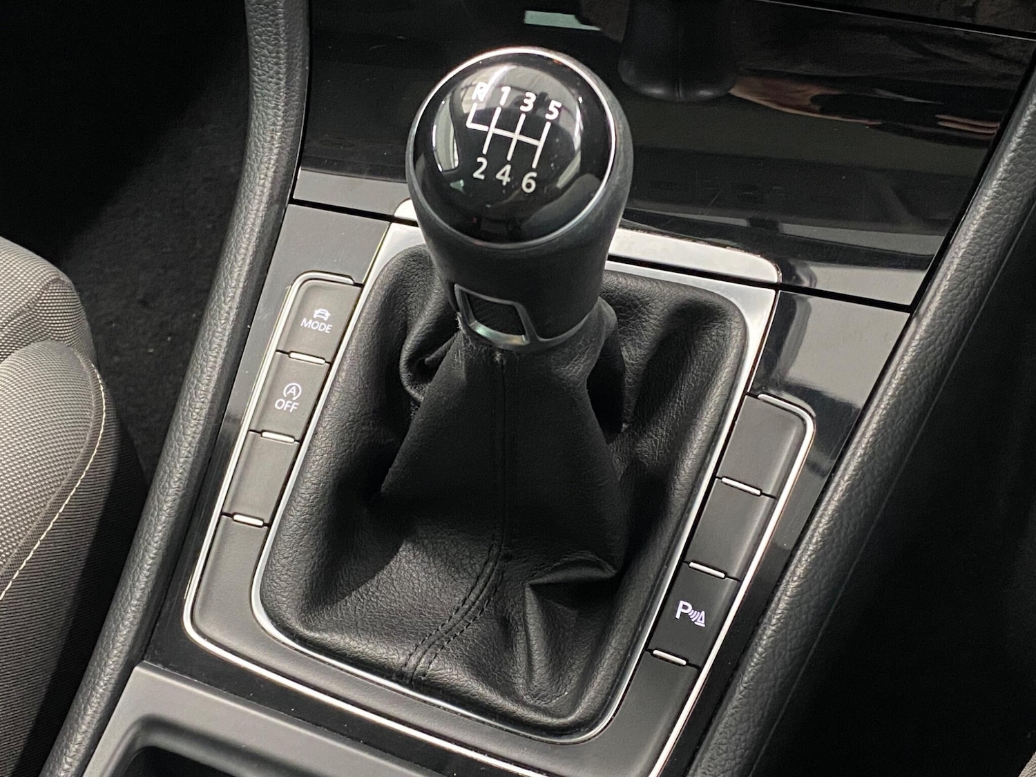 Used Volkswagen Golf 2015 for sale - 77335886: Photo 25