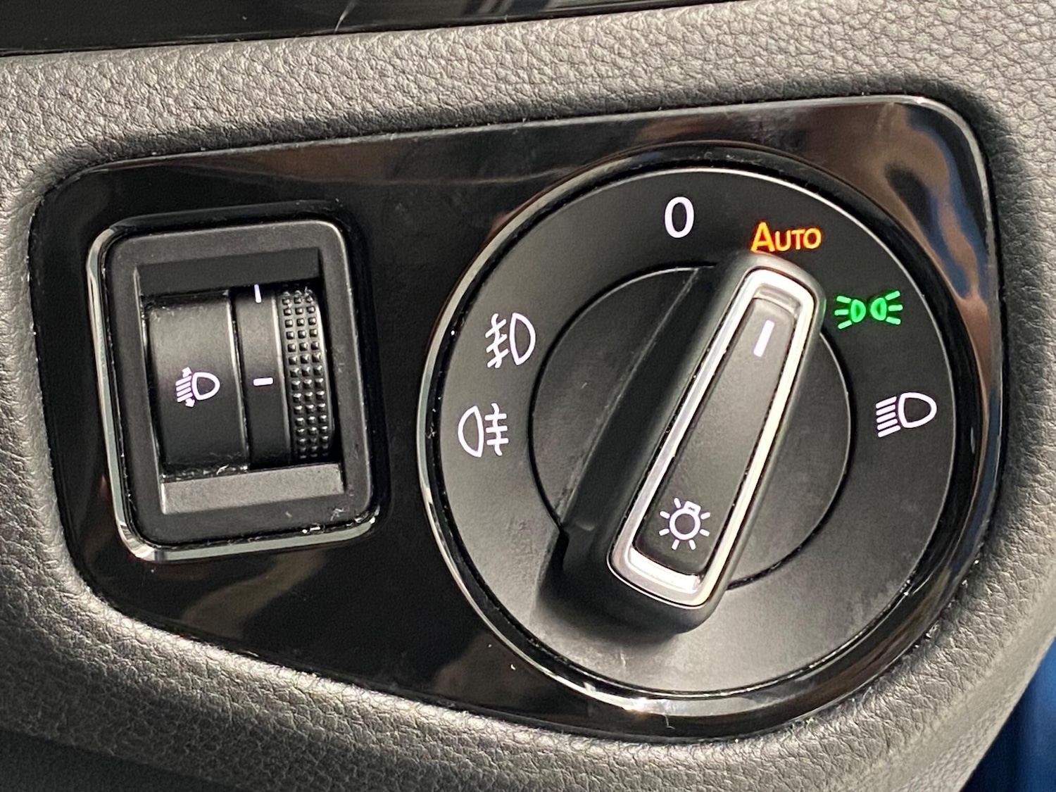 Used Volkswagen Golf 2015 for sale - 77335886: Photo 40