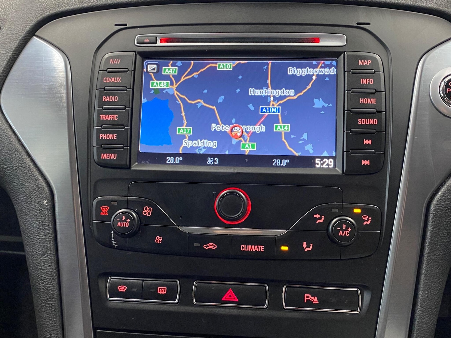 Used Ford Mondeo 2014 for sale - 77335872: Photo 25