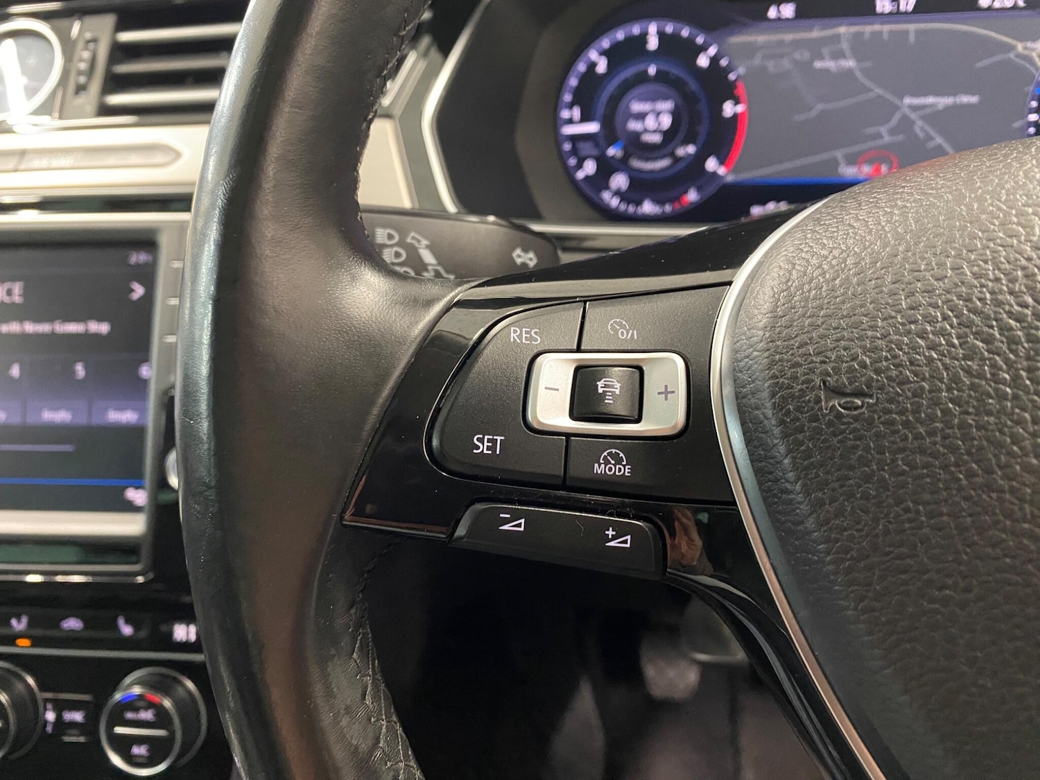 Used Volkswagen Passat 2016 for sale - 77335874: Photo 34