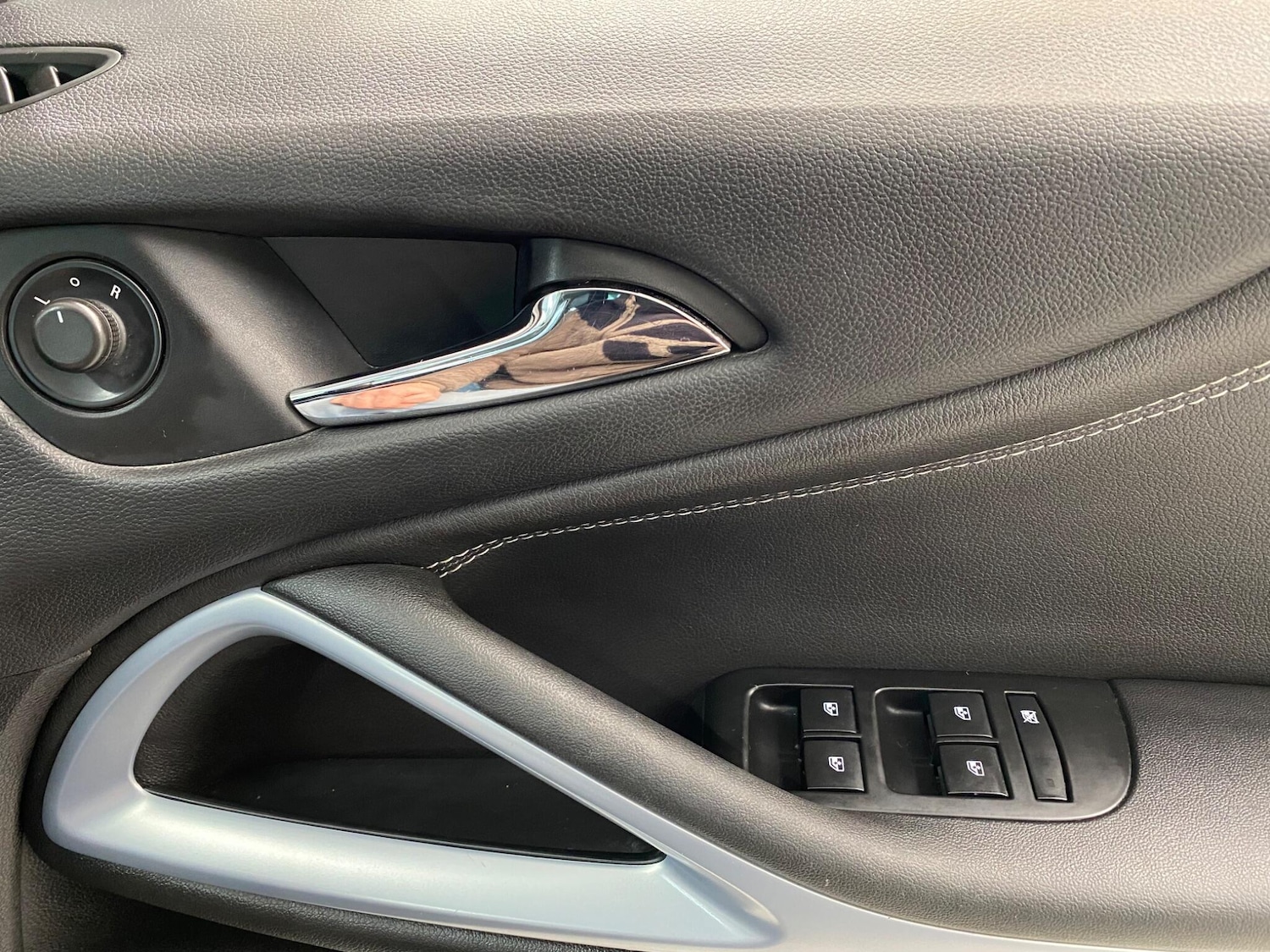 Used Vauxhall Zafira 2017 for sale - 77633635: Photo 39