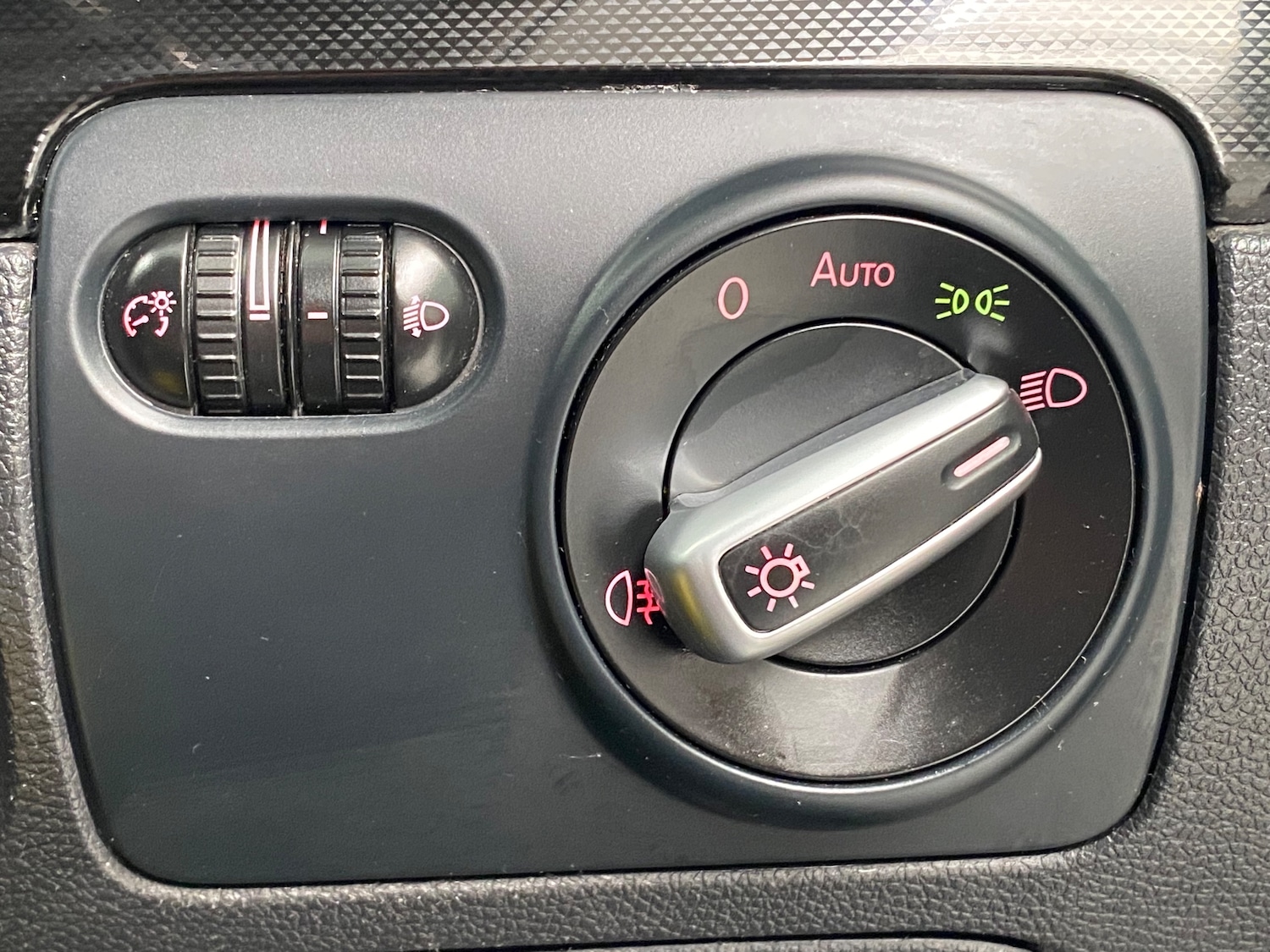 Used Volkswagen Golf for sale - 78197230: Photo 31