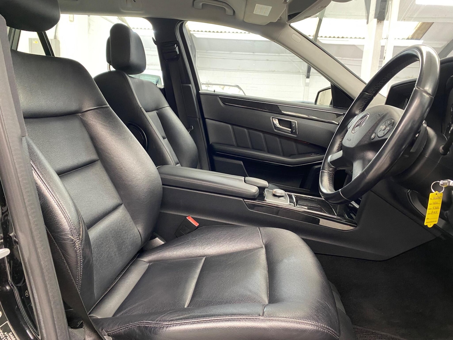 Used Mercedes-Benz E Class 2010 for sale - 78190352: Photo 11