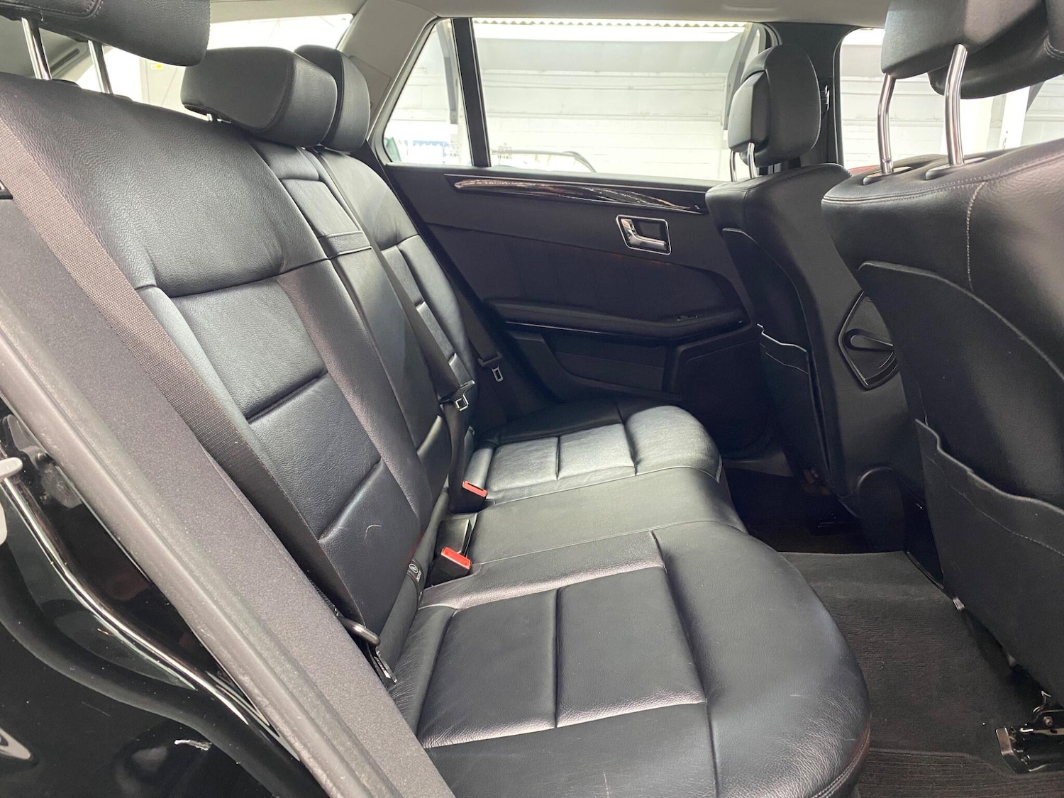 Used Mercedes-Benz E Class 2010 for sale - 78190352: Photo 14