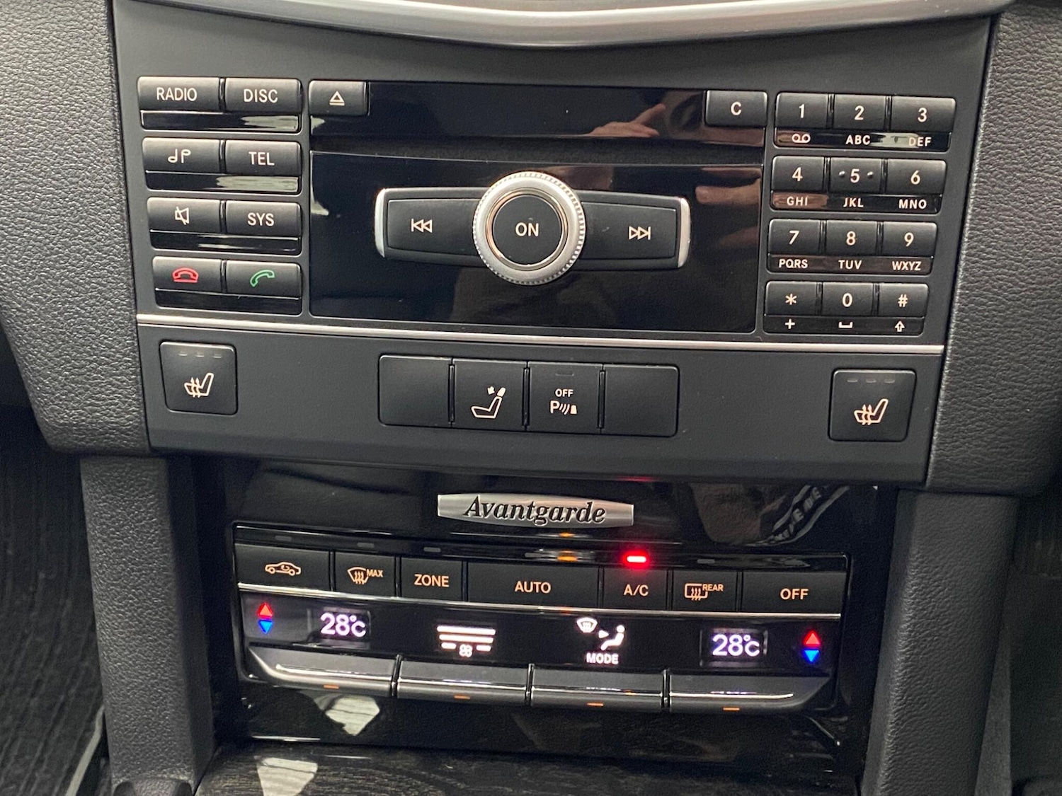 Used Mercedes-Benz E Class 2010 for sale - 78190352: Photo 25