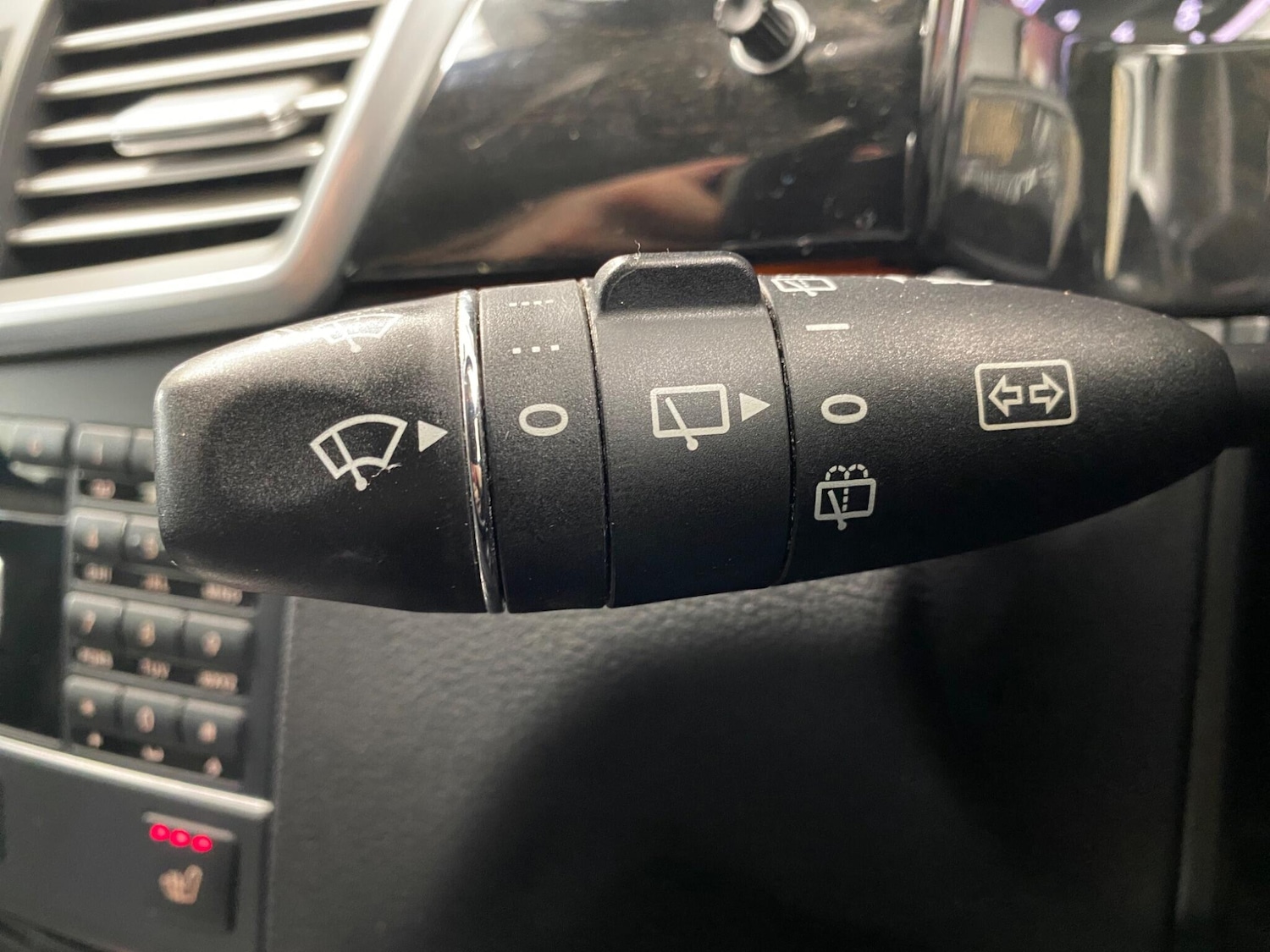 Used Mercedes-Benz E Class 2010 for sale - 78190352: Photo 34