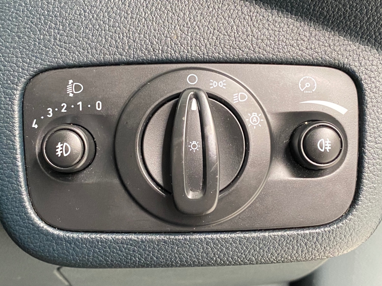 Used Ford C-Max 2011 for sale - 78131918: Photo 32