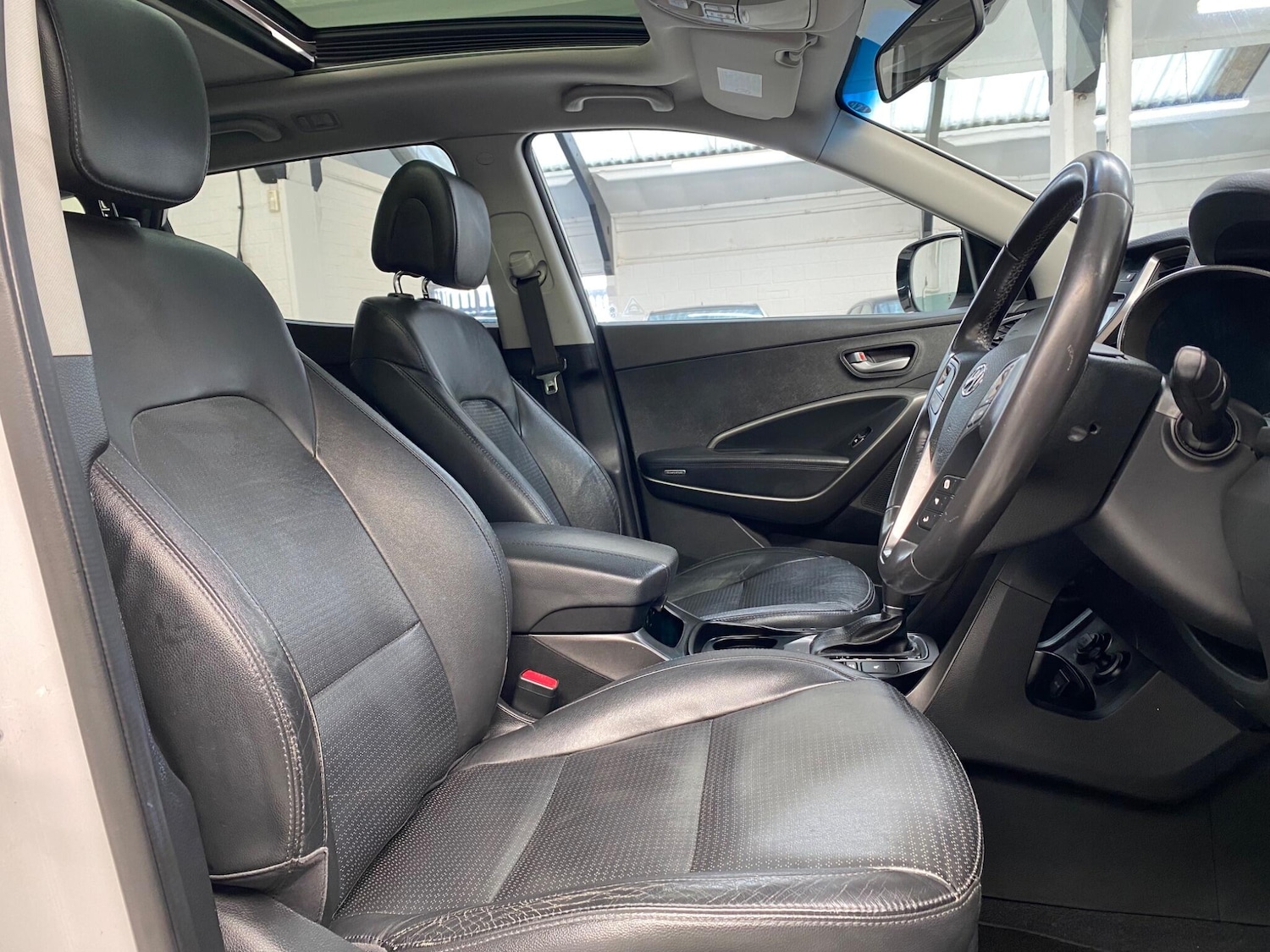 Used Hyundai Santa Fe 2013 for sale - 77358644: Photo 11