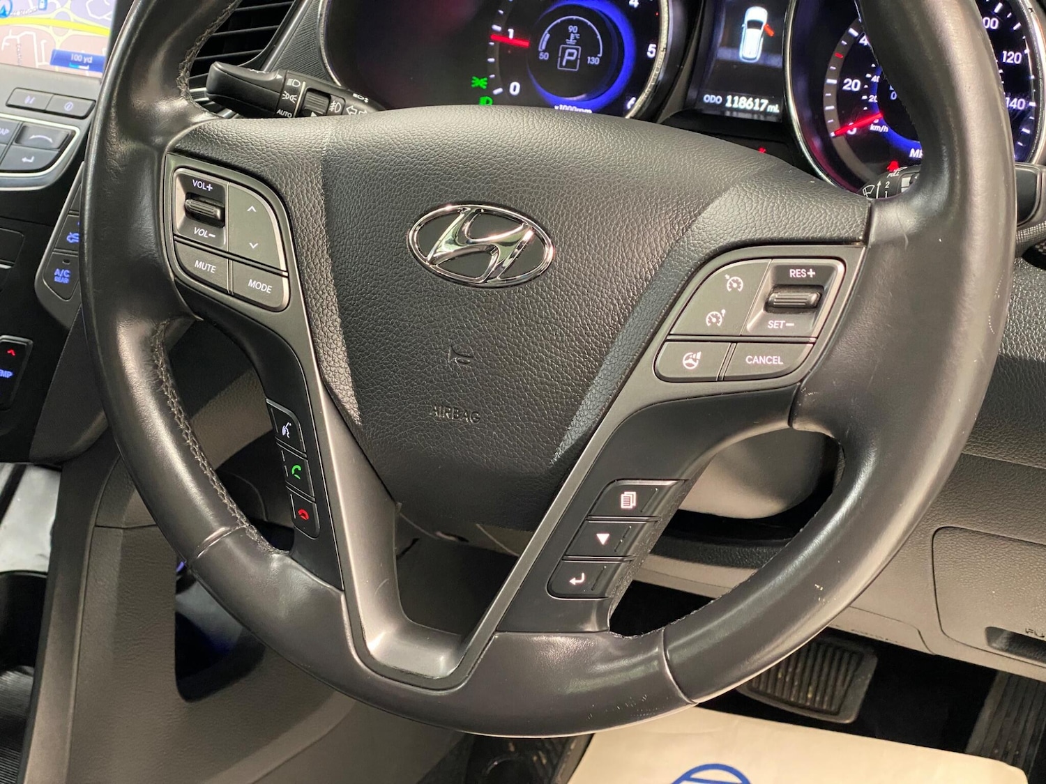 Used Hyundai Santa Fe 2013 for sale - 77358644: Photo 4