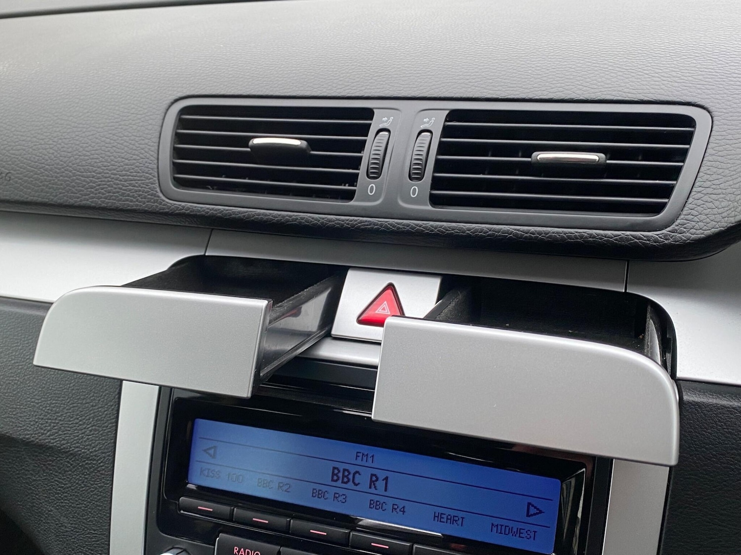 Used Volkswagen Passat 2009 for sale - 77411845: Photo 28