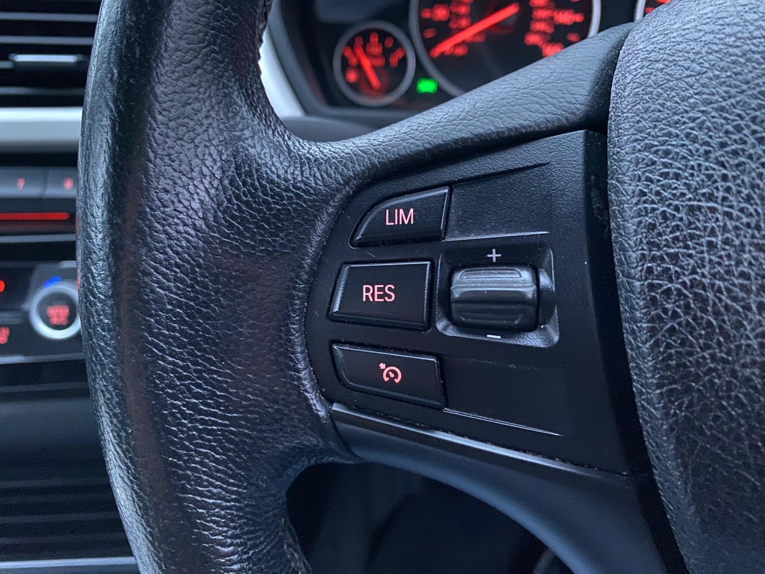 Used BMW 3 Series 2015 for sale - 77335870: Photo 34