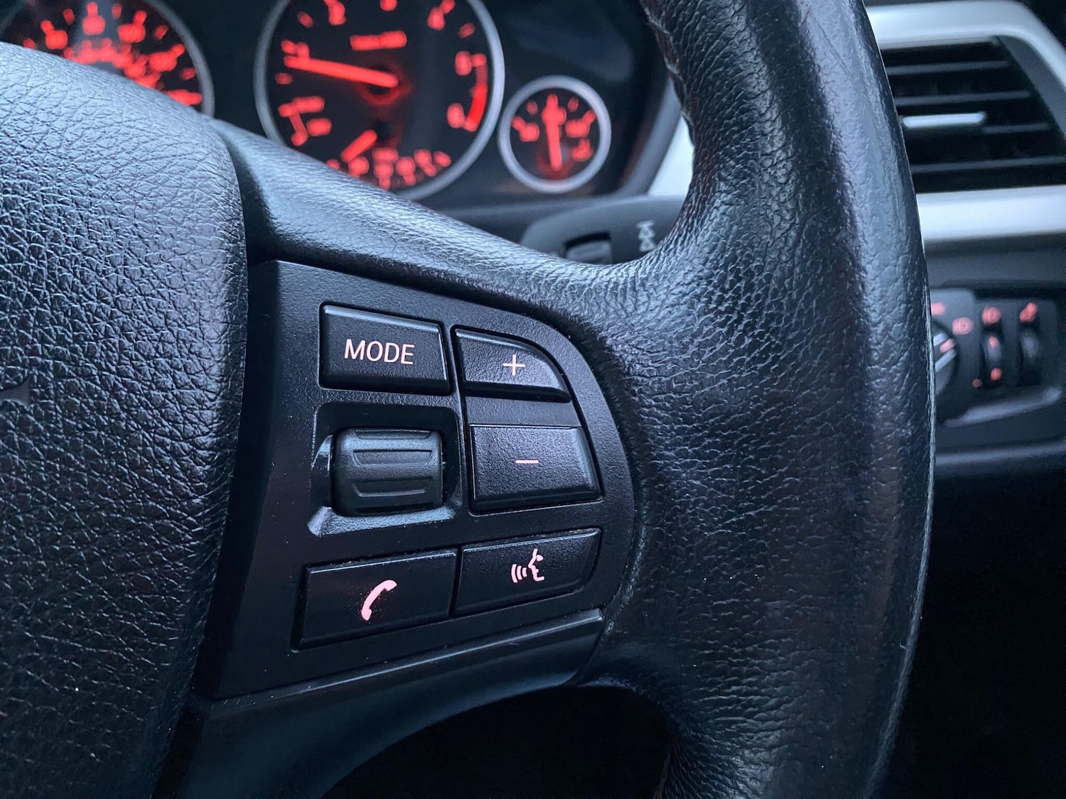 Used BMW 3 Series 2015 for sale - 77335870: Photo 35