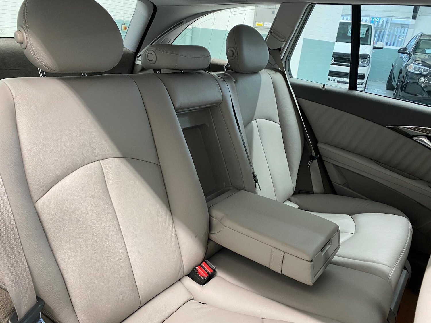 Used Mercedes-Benz E Class 2008 for sale - 77425472: Photo 16