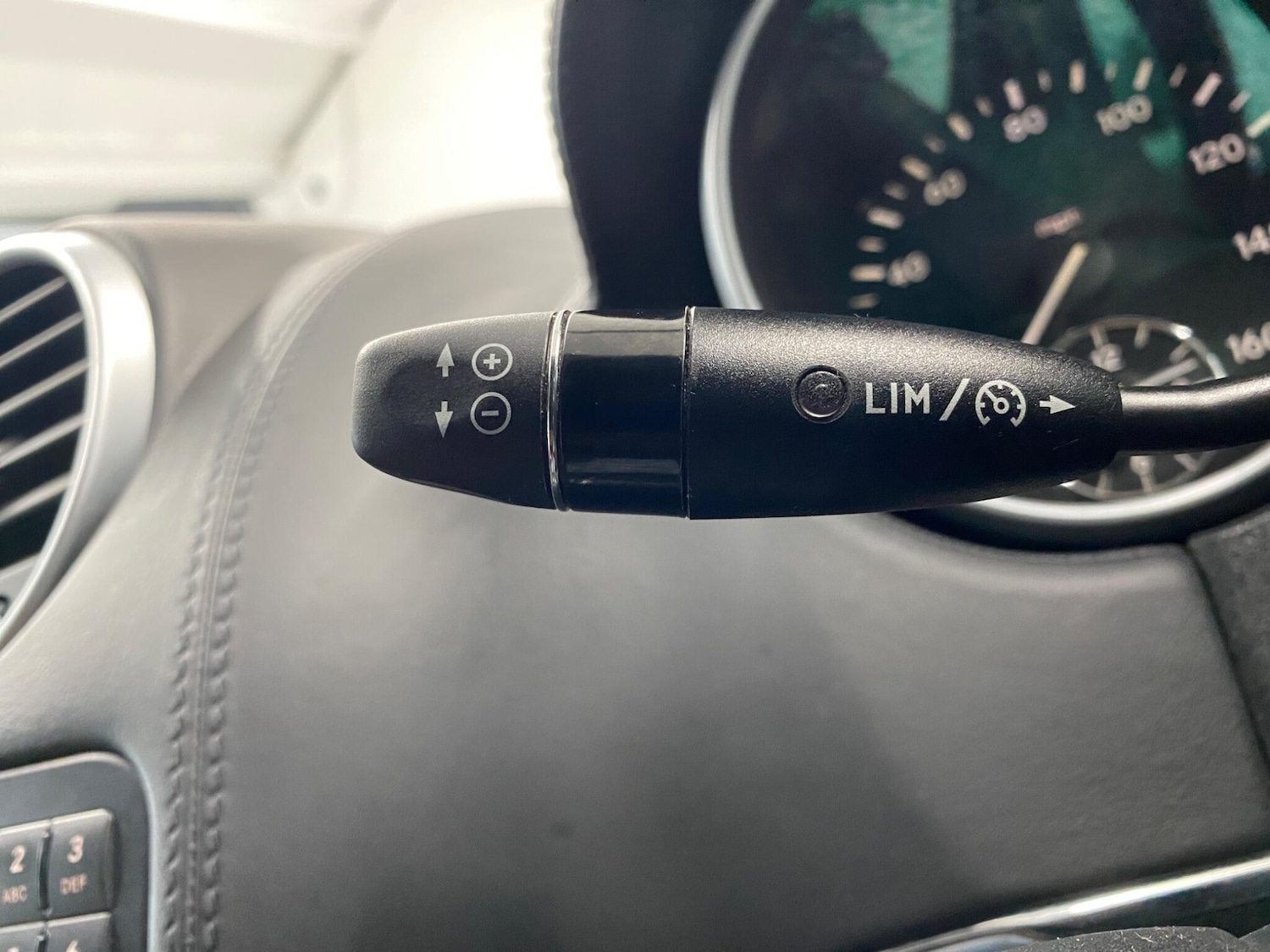 Used Mercedes-Benz M Class 2010 for sale - 77358319: Photo 38