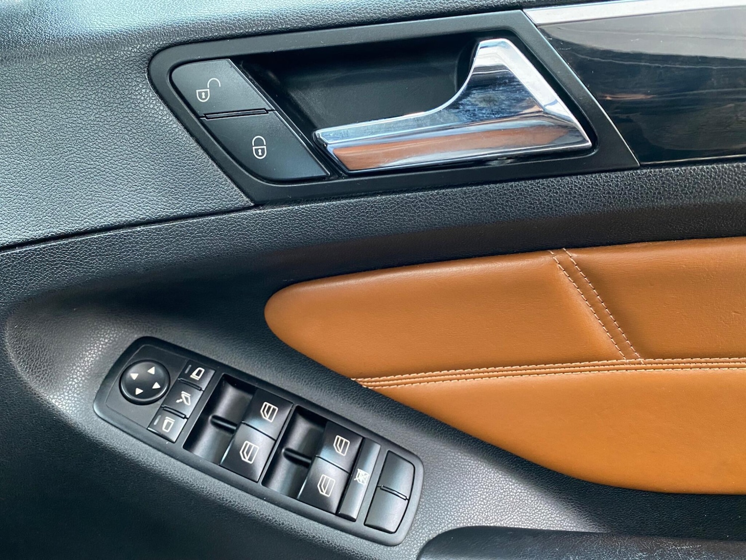 Used Mercedes-Benz M Class 2010 for sale - 77358319: Photo 43