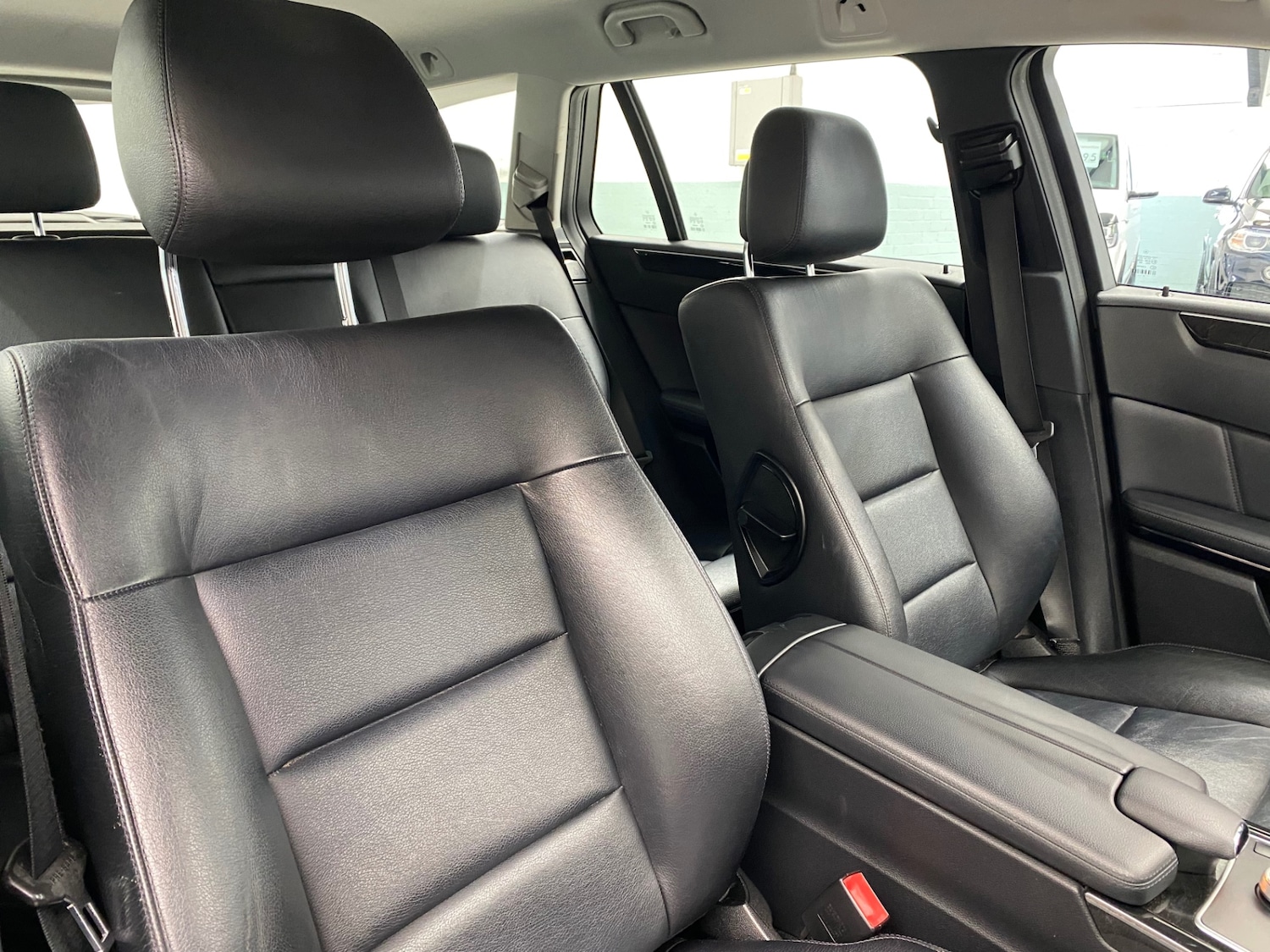 Used Mercedes-Benz E Class 2010 for sale - 77864628: Photo 12