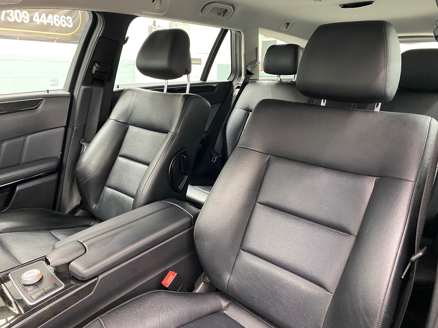 Used Mercedes-Benz E Class 2010 for sale - 77864628: Photo 21