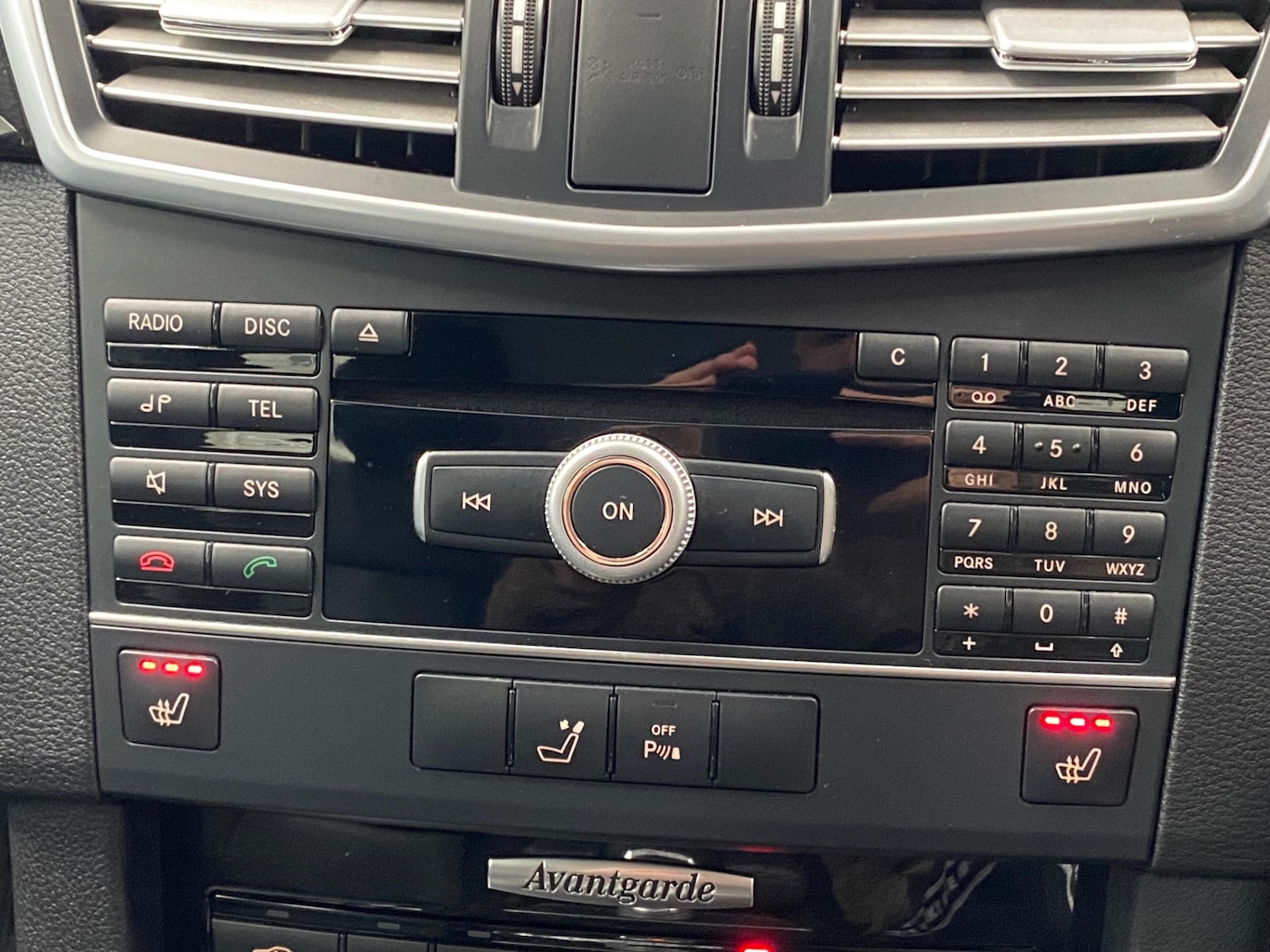 Used Mercedes-Benz E Class 2010 for sale - 77864628: Photo 26