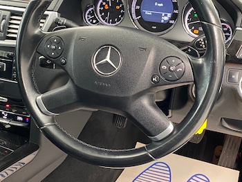 Used Mercedes-Benz E Class 2010 for sale - 77864628: Photo