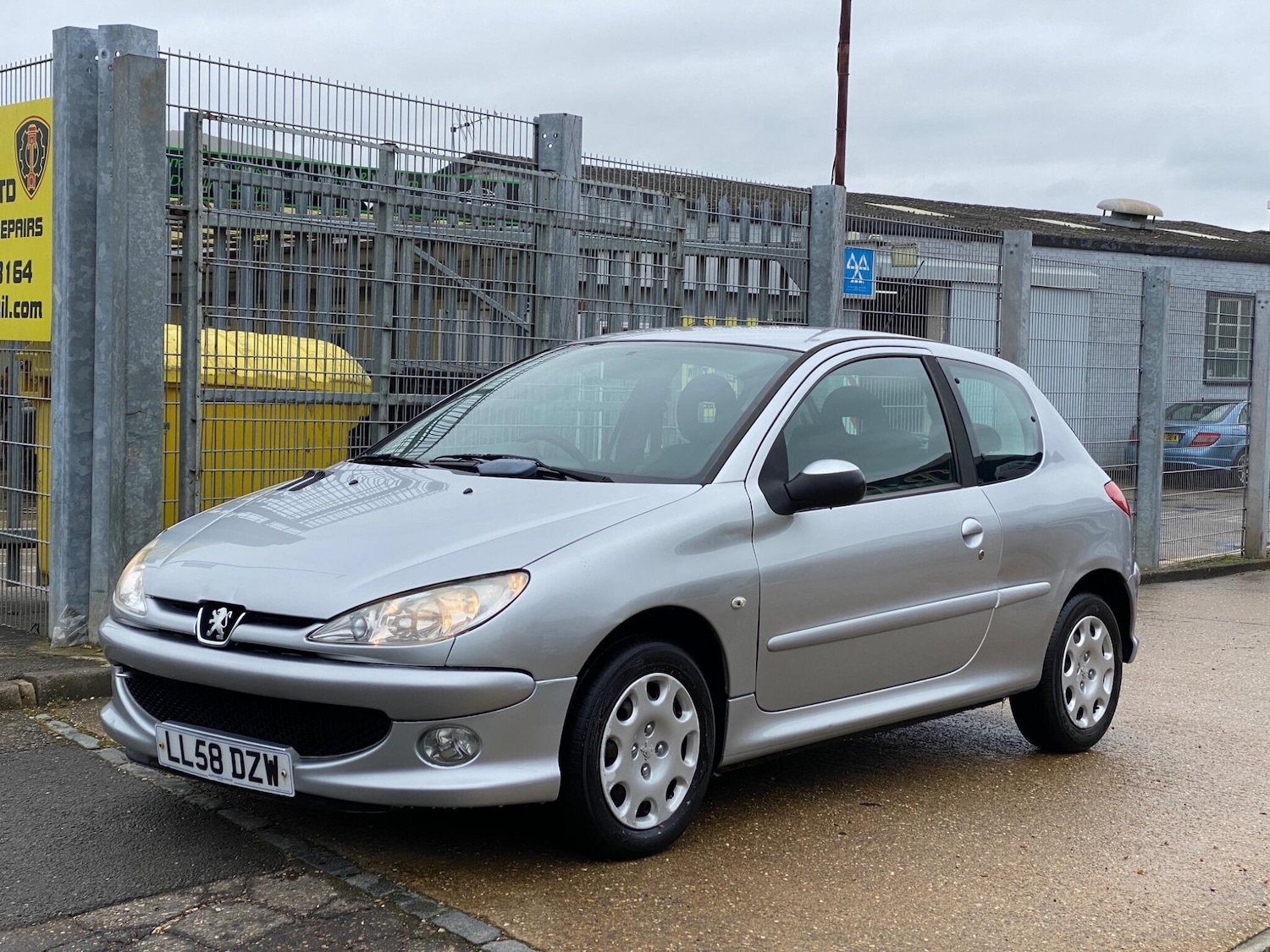 Used Peugeot 206 for sale - 78190346: Photo 2