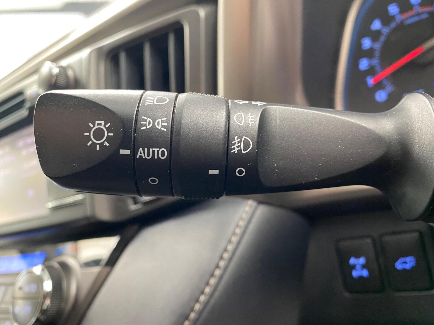 Used Toyota RAV4 2013 for sale - 78190338: Photo 31