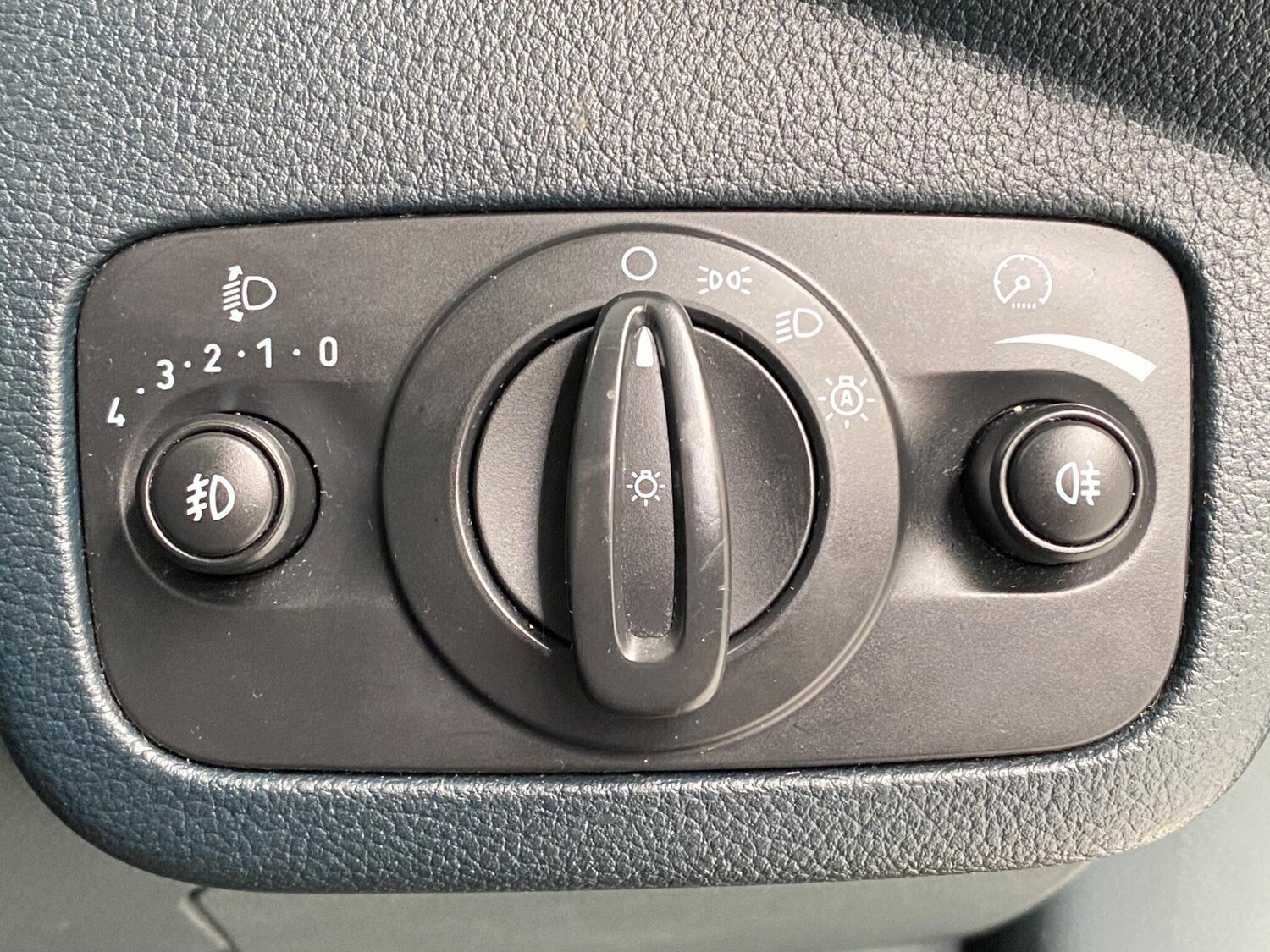 Used Ford C-Max for sale - 78190334: Photo 32