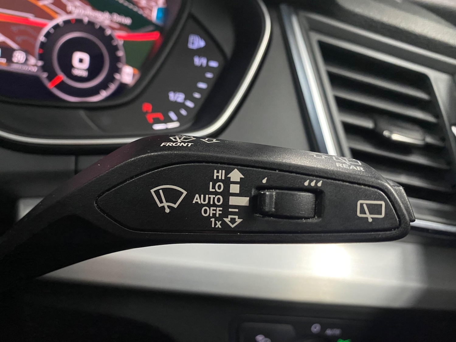 Used Audi Q5 2019 for sale - 77335885: Photo 47