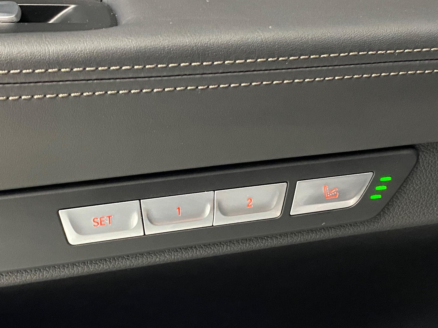 Used BMW 7 Series 2015 for sale - 77335864: Photo 40