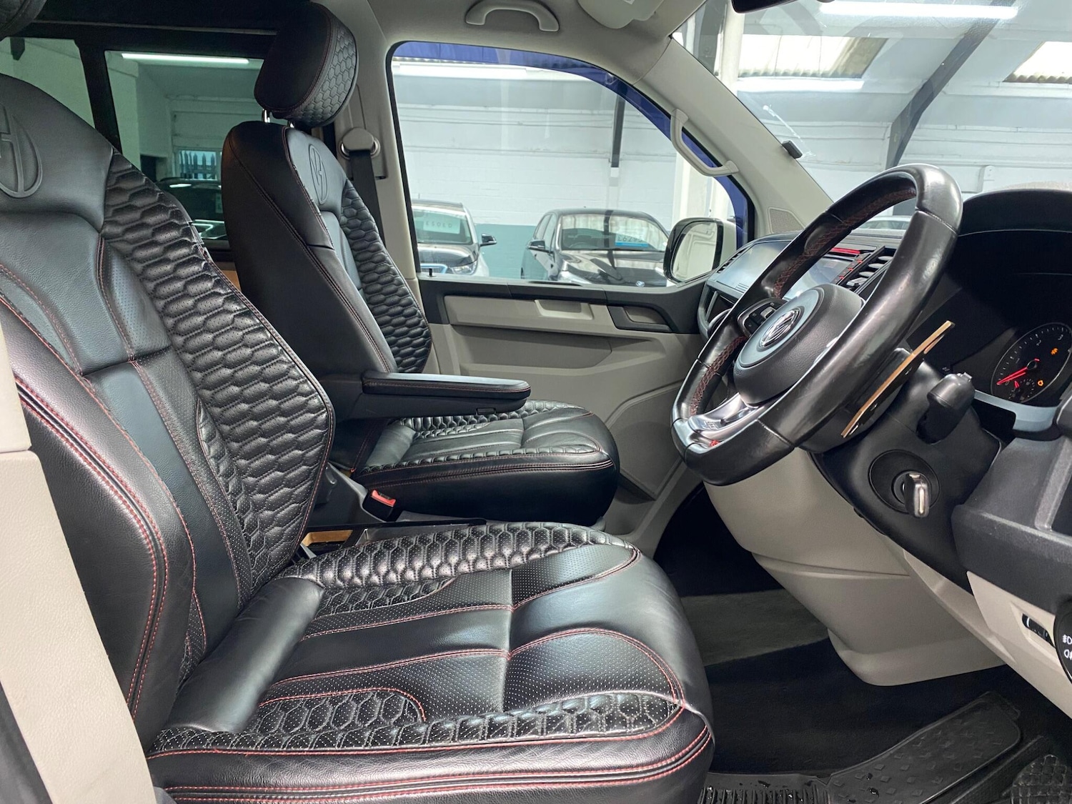 Used Volkswagen Transporter 2017 for sale - 77376847: Photo 12