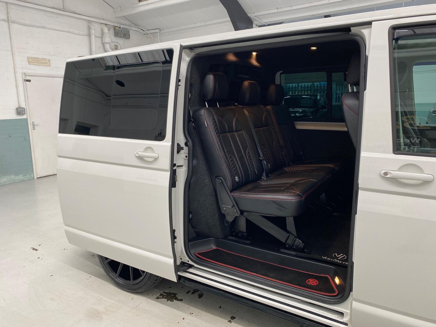 Used Volkswagen Transporter 2017 for sale - 77376847: Photo 16