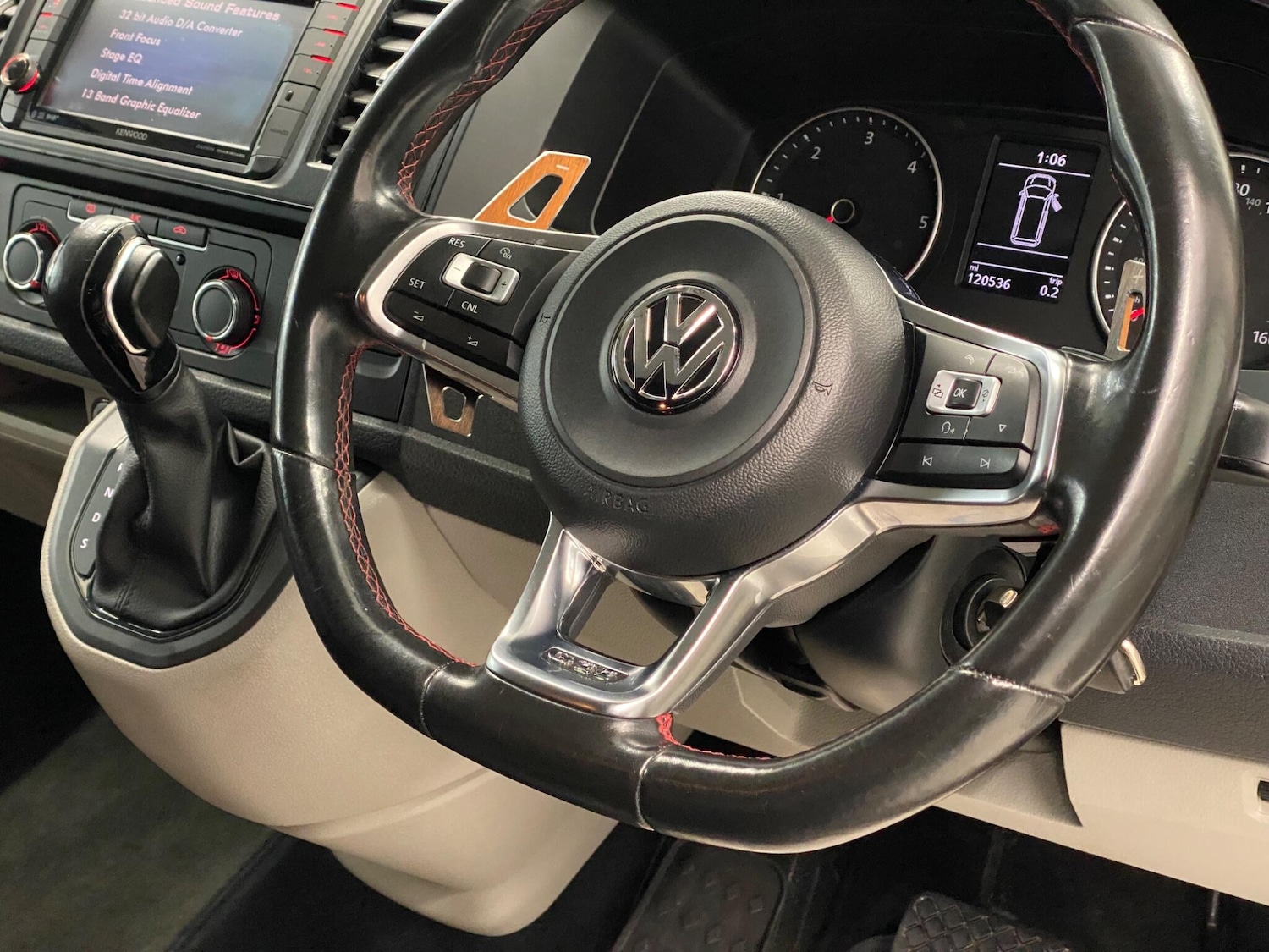 Used Volkswagen Transporter 2017 for sale - 77376847: Photo 4