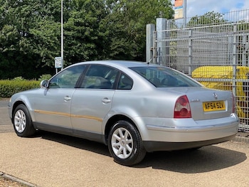 Used Volkswagen Passat 2004 for sale - 78509439: Photo