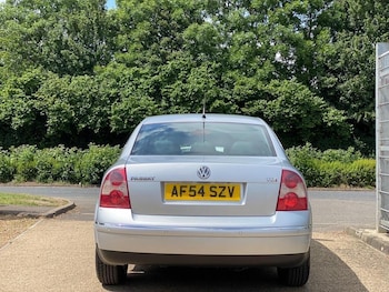 Used Volkswagen Passat 2004 for sale - 78509439: Photo
