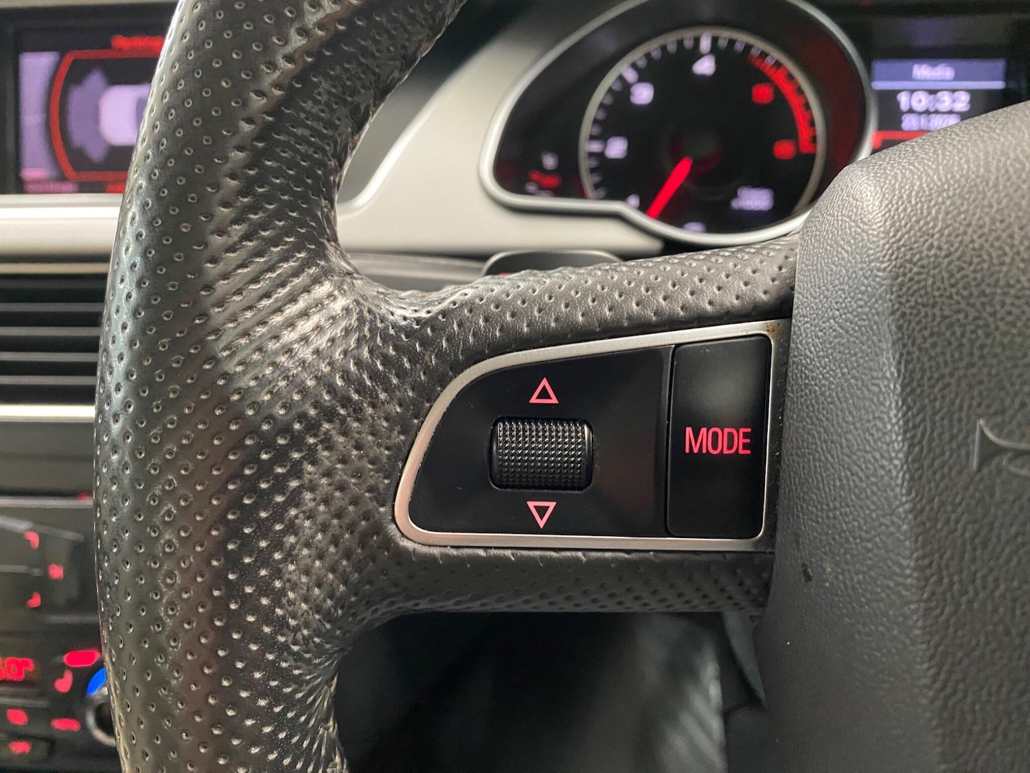 Used Audi A5 2011 for sale - 77335882: Photo 32