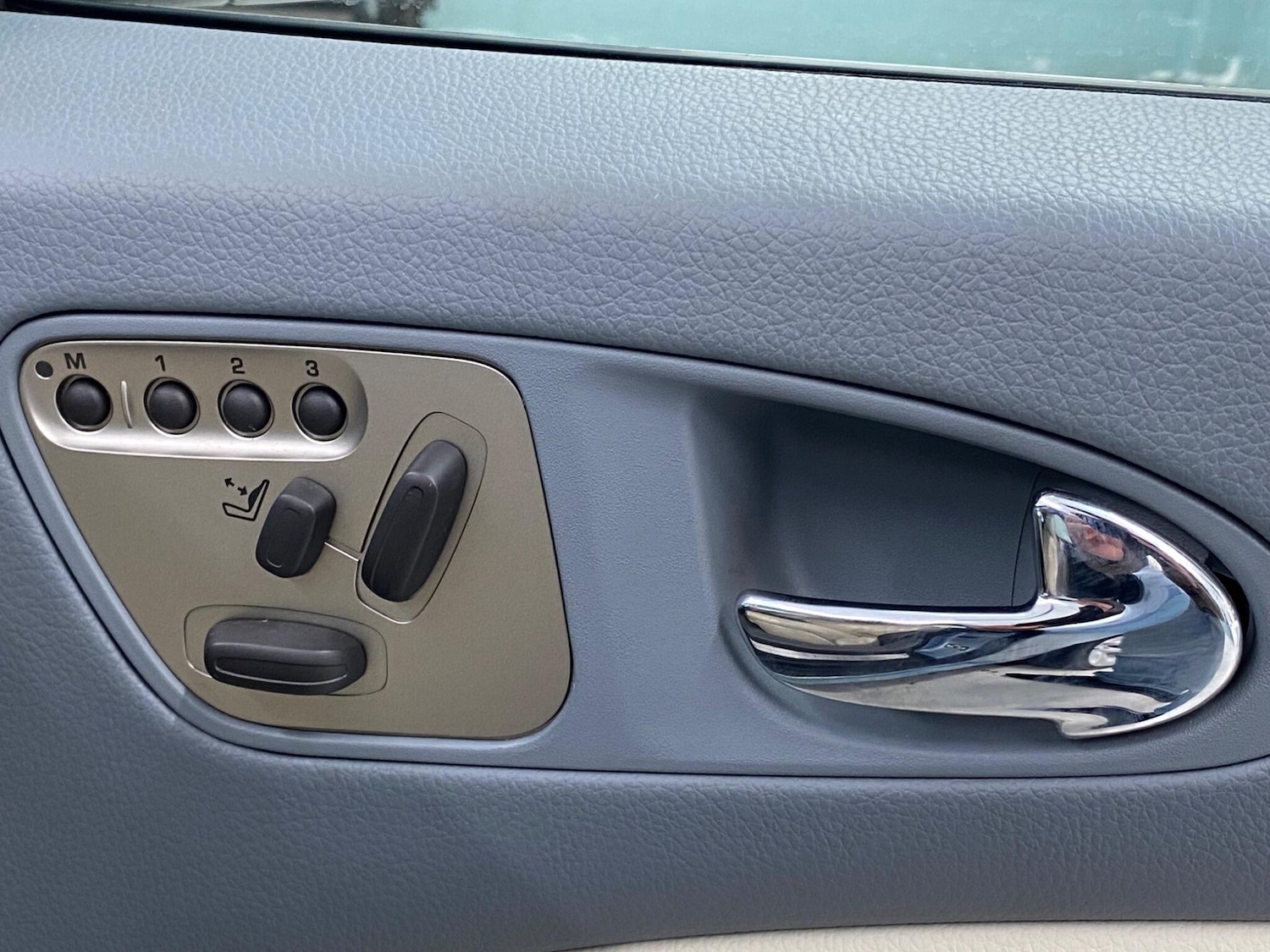 Used Jaguar XKR 2007 for sale - 78190350: Photo 14