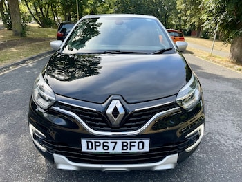 Used Renault Captur 2018 for sale - 79552371: Photo