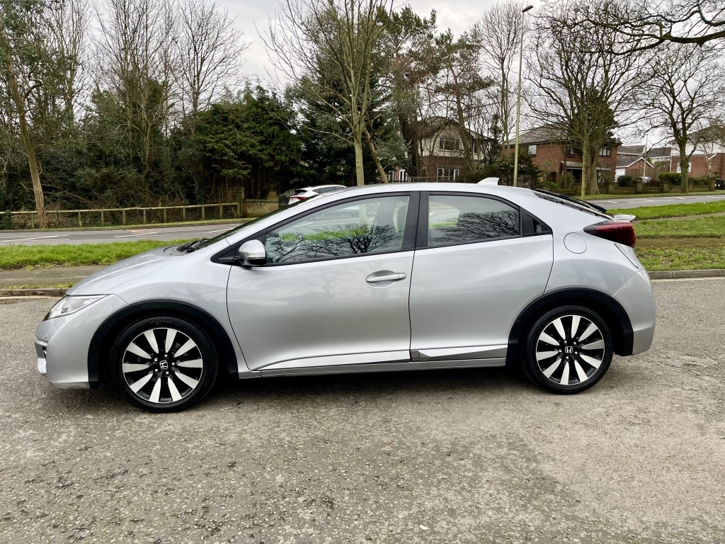 Used Honda Civic 2017 for sale - 77640429: Photo 8