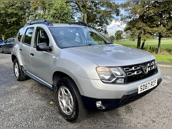 Used Dacia Duster 2017 for sale - 76070559: Photo