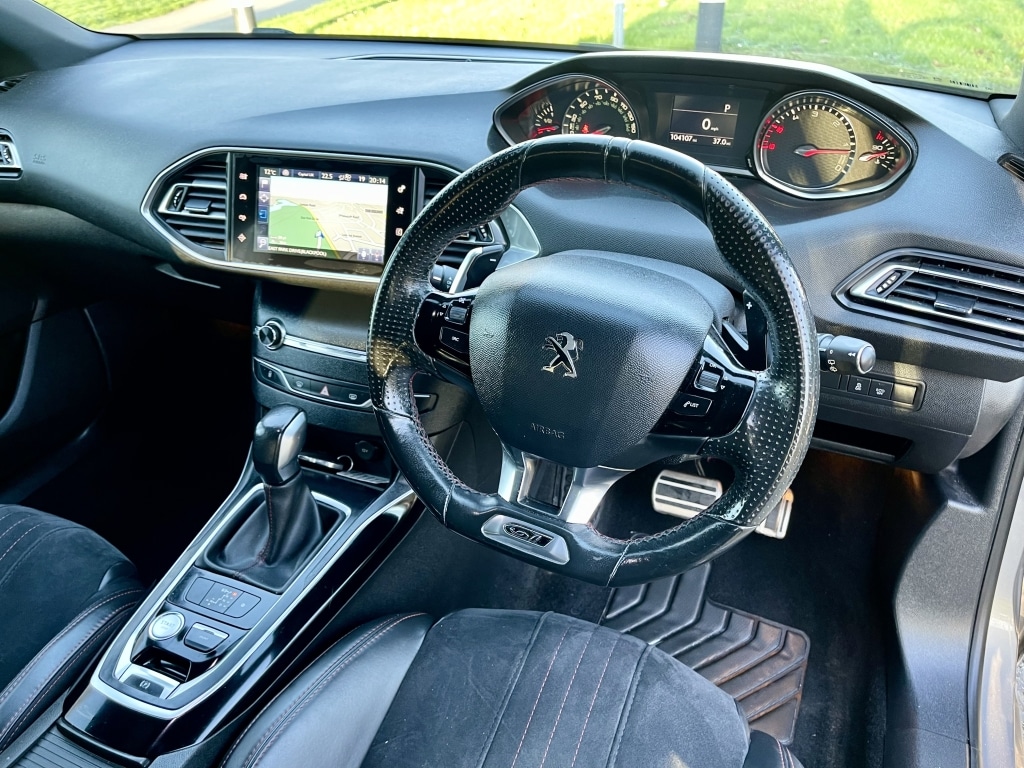 Used Peugeot 308 2016 for sale - 77736101: Photo 10