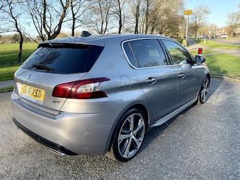 Used Peugeot 308 2016 for sale - 77736101: Photo